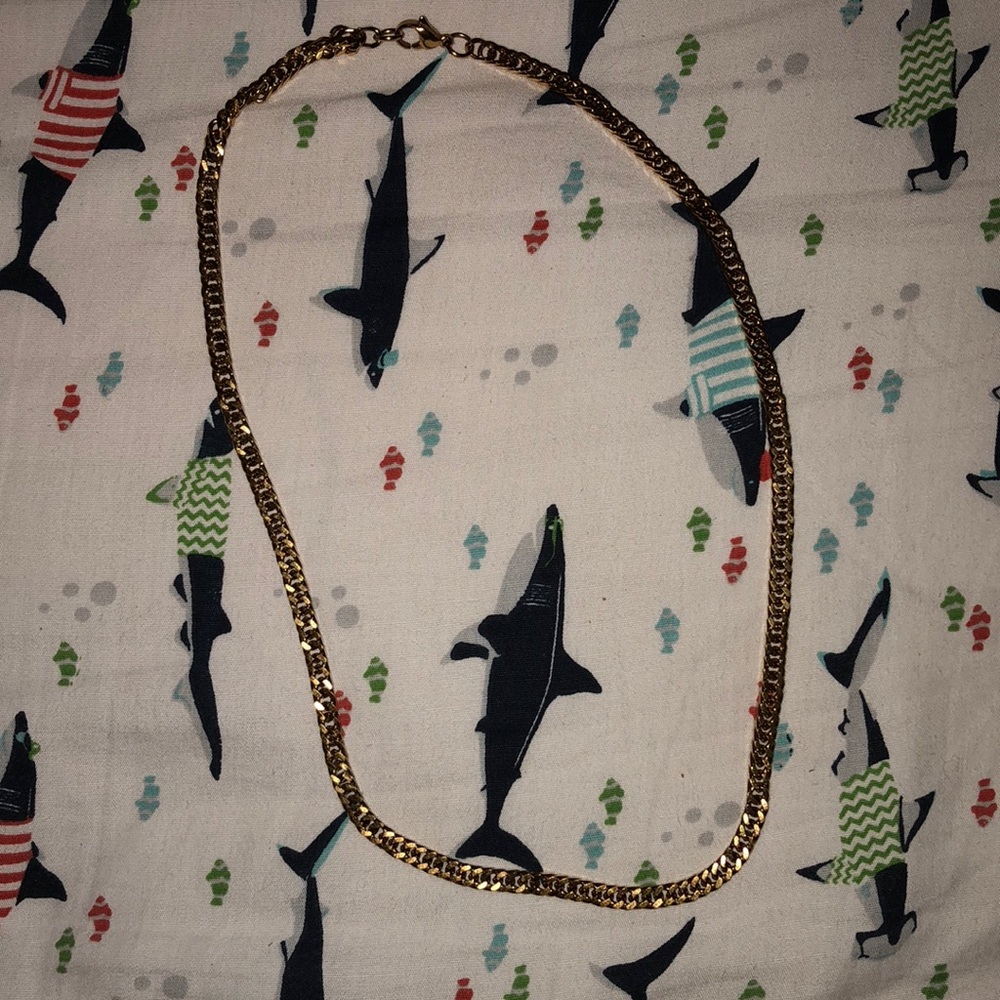 Gold chain necklace